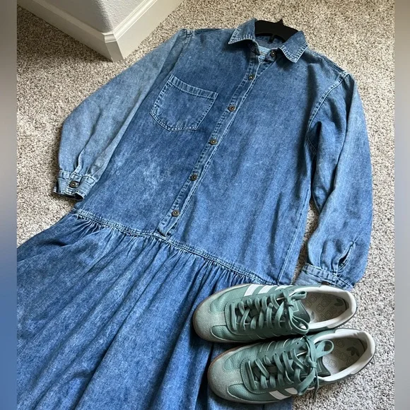 Limited Express | Dresses | Denim Midi Dress | Poshmark